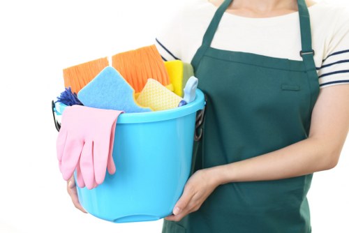 Professional office cleaning in E14 for reception and work areas