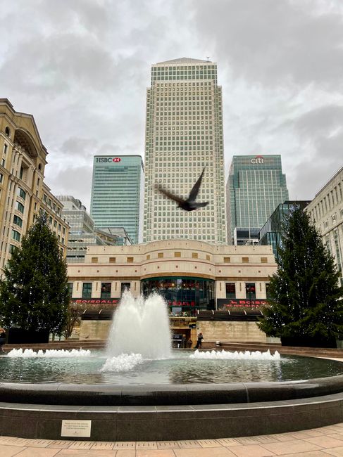 One Canada Square office cleaning for Canary Wharf firms